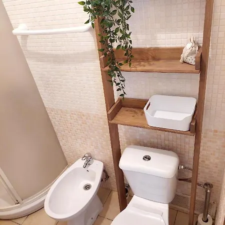 Charming House In Quarteira With Garden View And Terrace Hébergement de vacances Benfarras